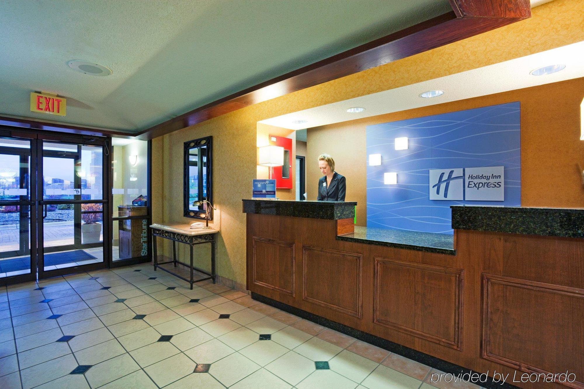 Holiday Inn Express Hotel & Suites Minneapolis-Golden Valley By Ihg Saint Louis Park Interior foto